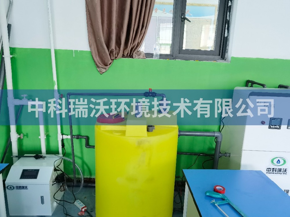 西藏定日縣第一初級中學(xué)實驗室污水處理設(shè)備案例